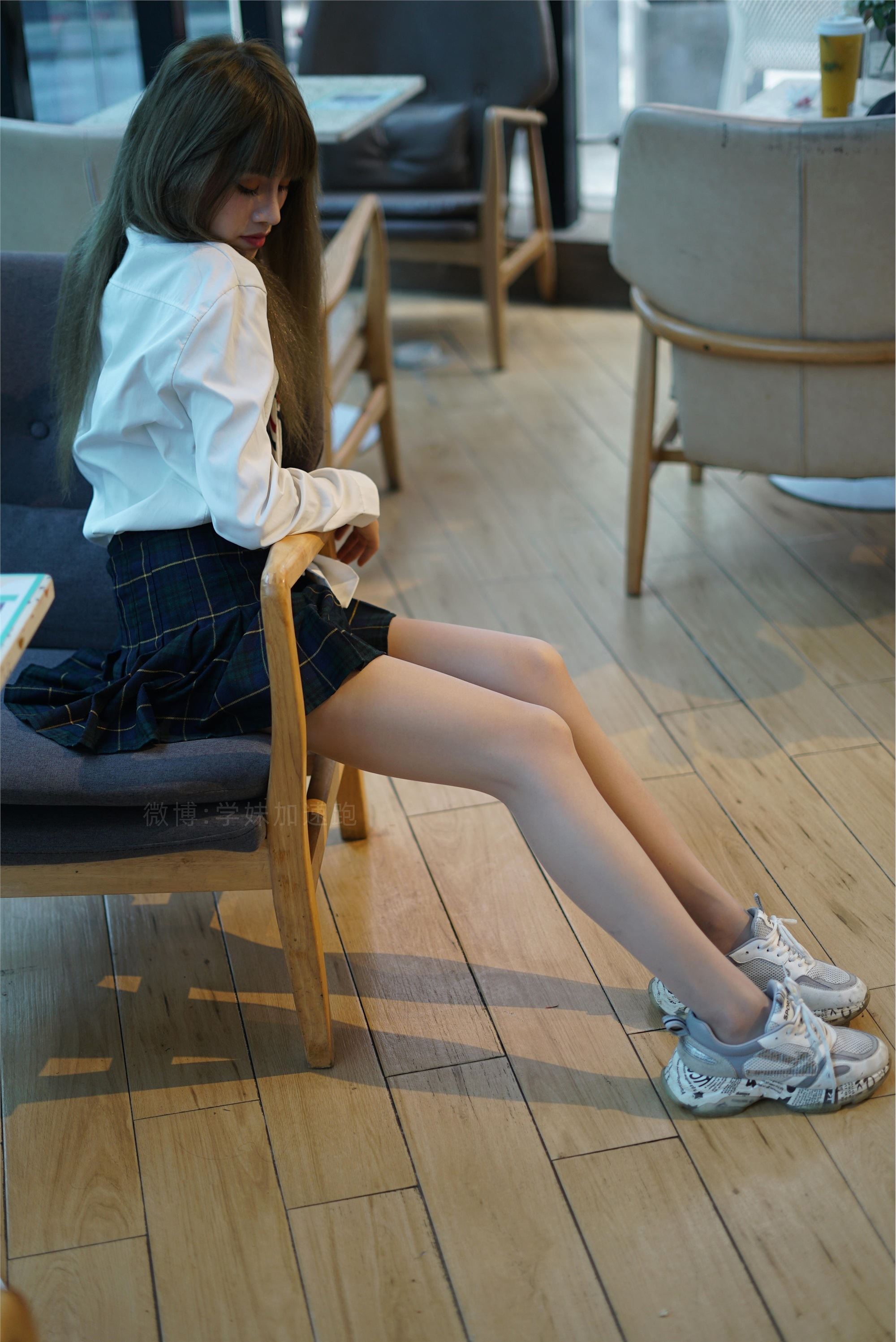 学妹加速跑 XM052《清纯学院风，性感天鹅绒-敏儿》